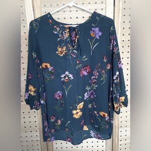 Beautiful Blue Tie Front Floral Blouse - M